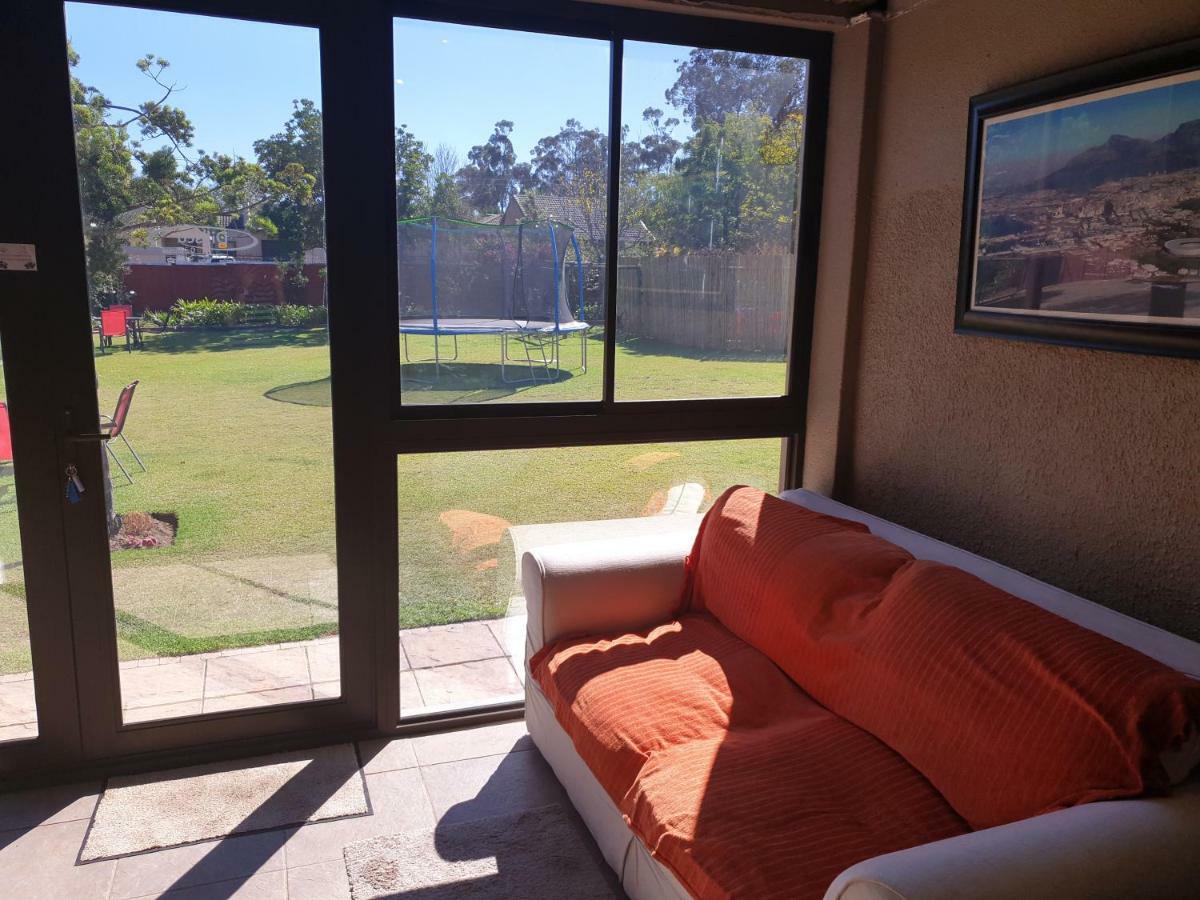 Dilisca Guesthouse Durbanville Eksteriør billede